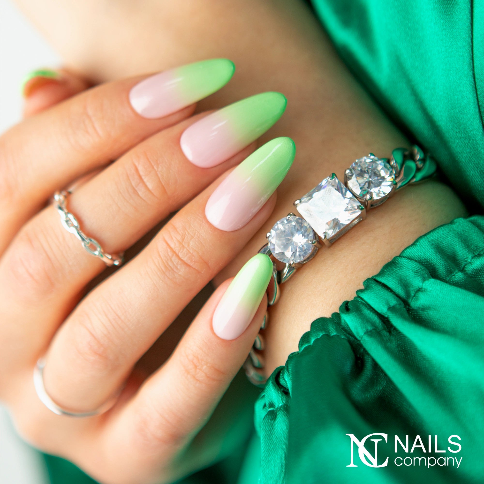 Ombre Mousse| Mint Sorbe 2.5g
